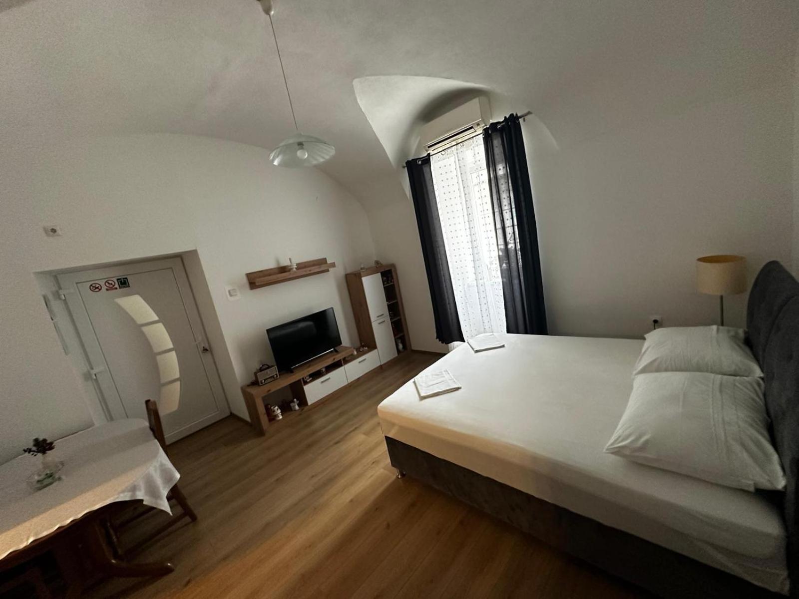 Studio Apartman Grga Сень Екстер'єр фото